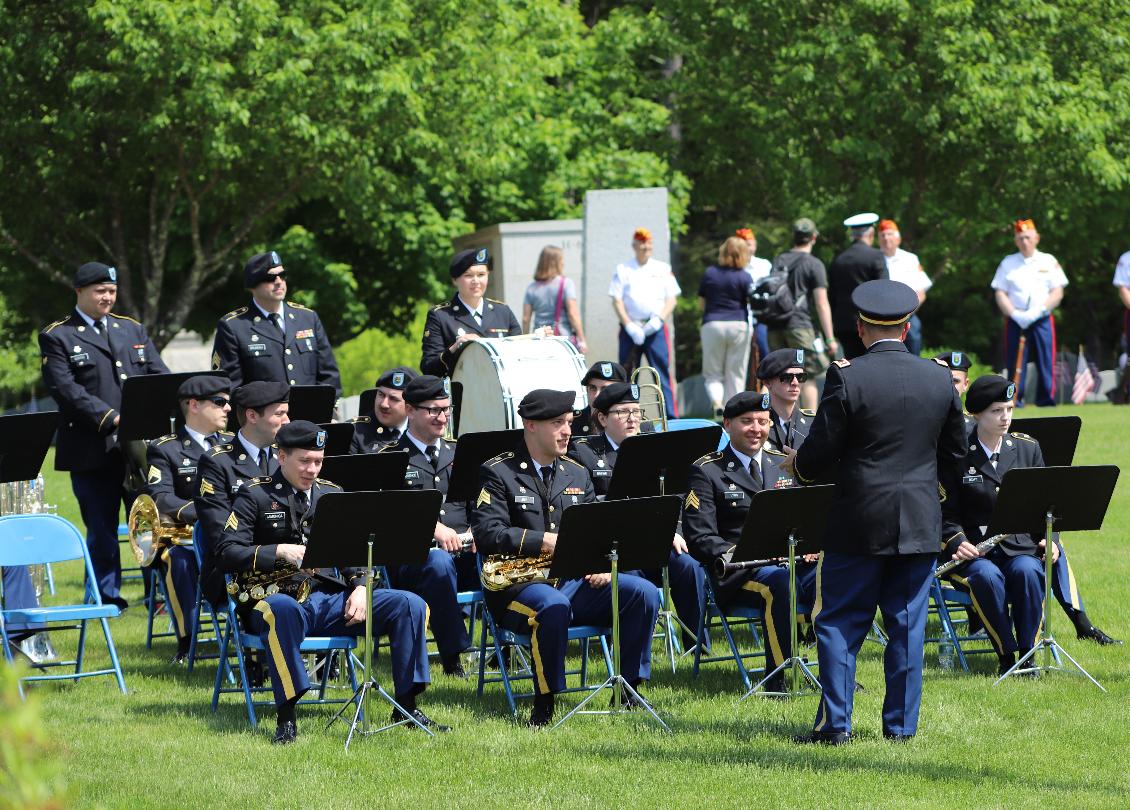 Memorial Day Ceremony 2022 New Hampshire State Veterans Cemetery - 39th Army Band